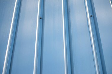 Çelik mavi-gri dış panel alt görünümü