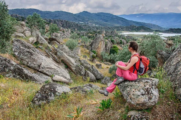 Girl Backpack Her Back Resting Stone Looking Valley Turkey — Foto de Stock