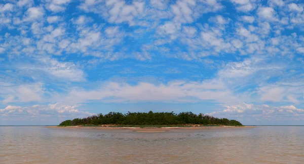 Beautiful uninhabited island in the Black Sea. — Stock Photo, Image