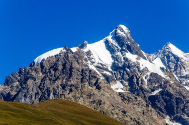 Tetnuld ve Gestola tepeler, Georgia