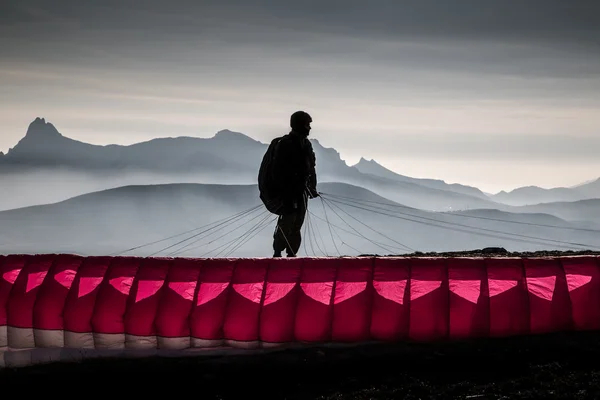 Paraglider before the flight — Stock Photo, Image