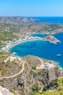 Yunanistan 'ın Kythira adasındaki Kapsali köyünün panoramik manzarası.