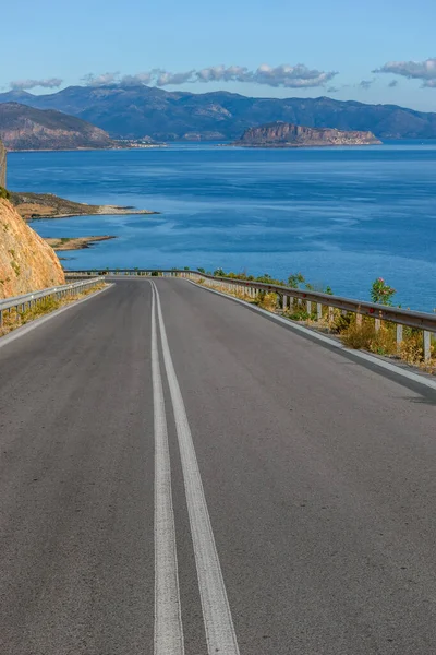 Utsikt Över Vägen Som Leder Till Den Befästa Medeltida Staden — Stockfoto