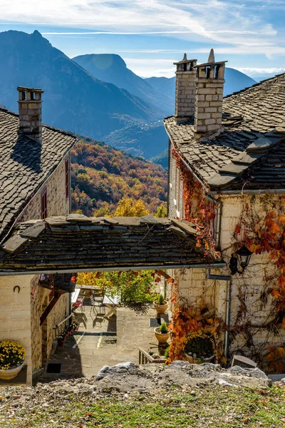 Architettura Tradizionale Durante Stagione Autunnale Nel Pittoresco Villaggio Mikro Papigo — Foto Stock