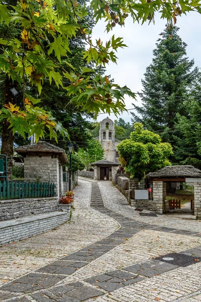 Tradiční Architektura Úzkou Uličkou Kamennými Budovami Obci Monodendri Centrální Zagori — Stock fotografie