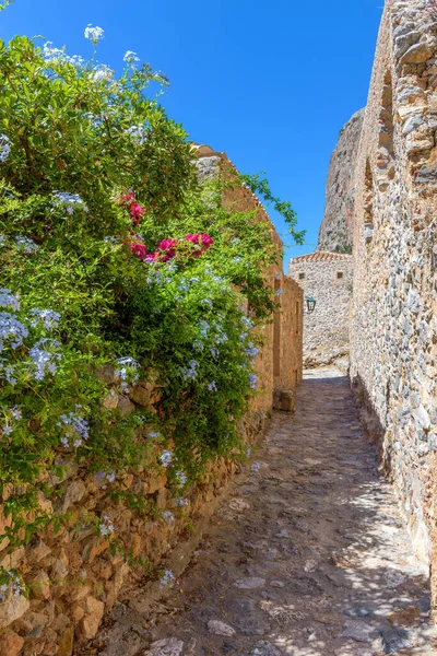 希腊伯罗奔尼撒 拉科尼亚 莫内马西亚中世纪城堡的传统建筑 石街狭窄 花枝招展 — 图库照片