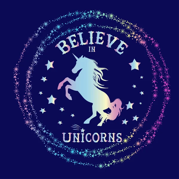 Lindo Estampado Unicornio Diseño Camiseta Con Texto Caligráfico Holográfico Original — Archivo Imágenes Vectoriales