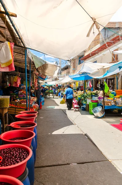 Cajamarca Peru Wrzesień 2018 Lokalny Kolorowy Rynek Peru Ludźmi Kupującymi — Zdjęcie stockowe