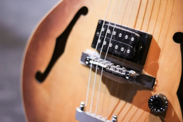 Semi-akustische Gitarre — Stockfoto