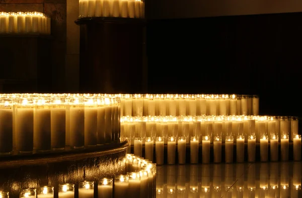 Candele della chiesa ardente — Foto Stock