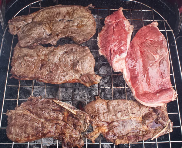 烤肉蒸肉 — 图库照片