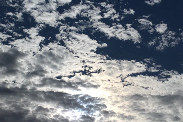 Cielo nublado azul — Foto de Stock