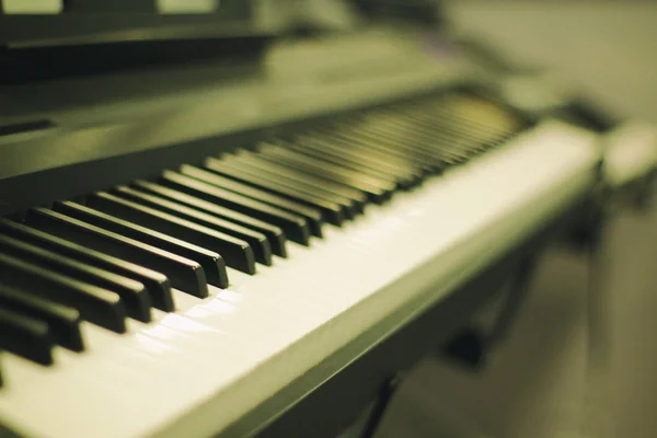 Elektrisch orgel toetsenbord — Stockfoto
