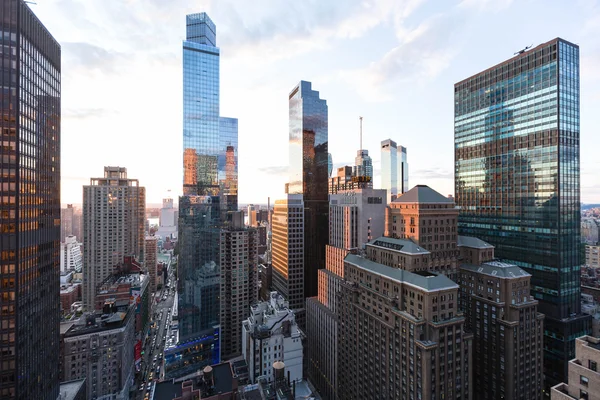 Skyline di New York a mezzogiorno — Foto Stock