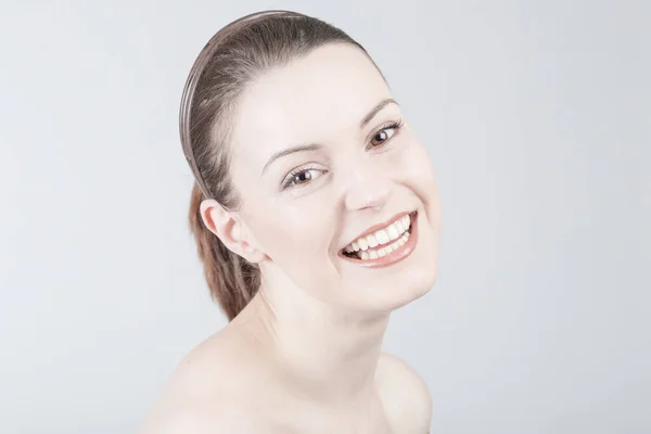 Retrato Una Joven Feliz Sonriente — Foto de Stock