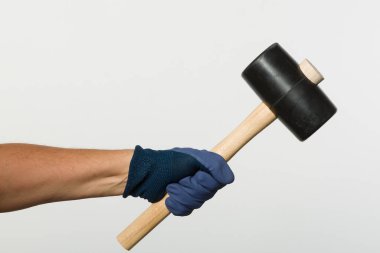 Kauçuk çekiçle eldiven verin. 