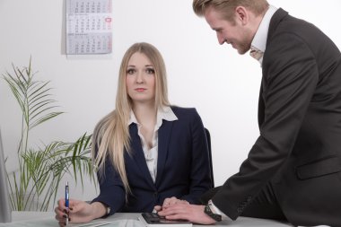 Adam desperates iş başında