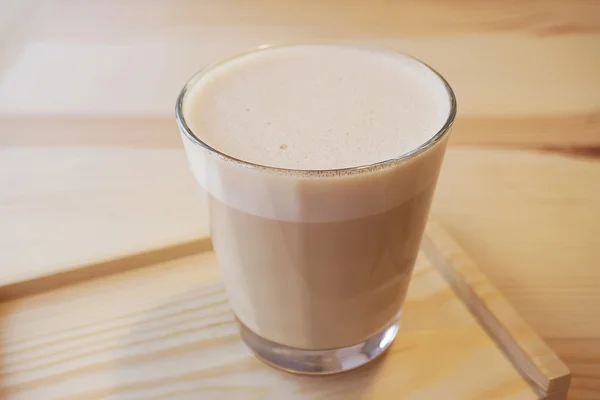 Fincan kapuçino; seçici odak