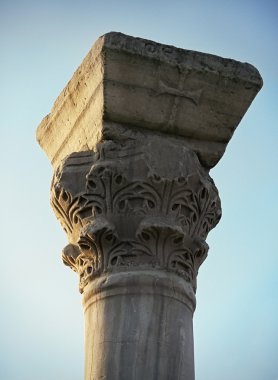 Antik Korint sütun