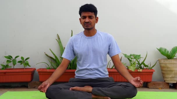 Portrait Nice Calm Focused Guy Sitting Floor Meditating Relaxation Attractive — Stock Video