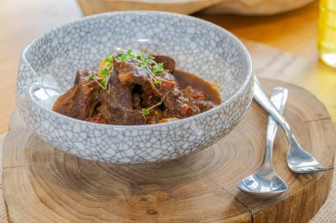 Kuzey Tayland usulü domuz eti - Khang Hung Le