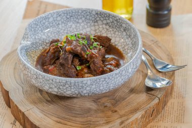 Kuzey Tayland usulü domuz eti - Khang Hung Le