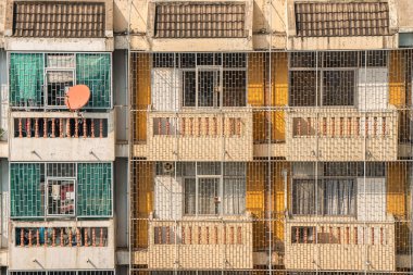 Tayland 'ın başkenti Bangkok' taki geleneksel binanın tavanına demir döşedim.