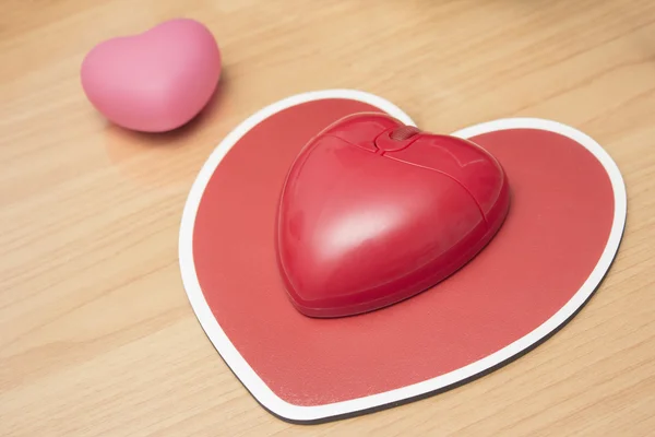 Topo di computer in forma di cuore, giorno di San Valentino — Foto Stock
