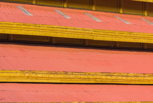 Telhas vermelhas telhado para fundo . — Fotografia de Stock