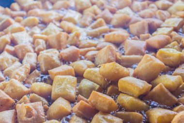 Inle Gölü, Myanmar (Burma üzerinde bir haftalık Pazar öğle yemeği hazırlamak)