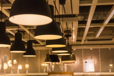 Evinizdeki ampuller ile aydınlatma lambası