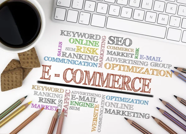 E - commerce word cloud, businessconcept. Witte Bureau — Stockfoto