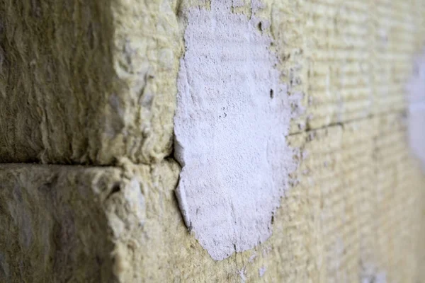 Rock wool. Building insulation, repair and renovation. Plastering and building facade. Environmental protection — Stock Photo, Image