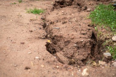 Yağmur suyu sifonlu çukurlar. Olağanüstü hava ve heyelan