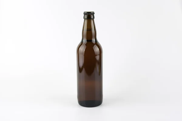 Volle braune Bierflasche — Stockfoto