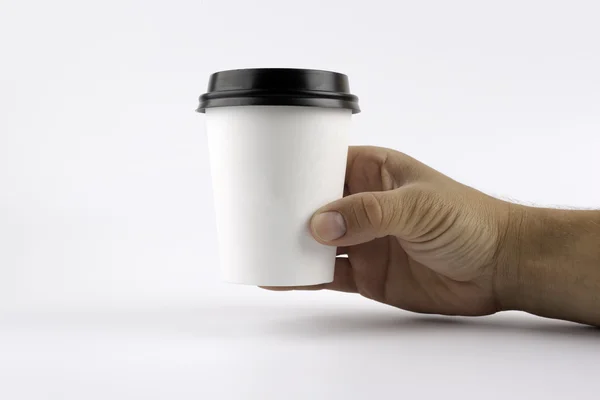 Papiertasse Kaffee in der Hand — Stockfoto