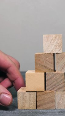 Tahta Yapı Illustrasyon Vakfı İstikrar ve Çökme Riski Temelli Bloğu Elle Kaldırılıyor