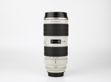 Riga, Letonya - 16 Aralık 2015 - Canon Ef 70-200mm f / 2.8 l ben.