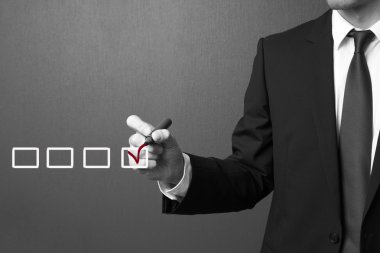 birçok seçenekten birini seçerek iş el