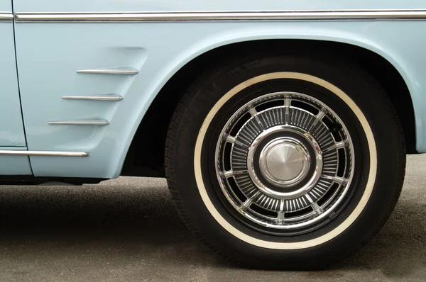 Wheel of vintage car Stock Picture