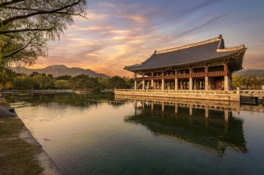 Royal ziyafet salonu Gyeonghoeru
