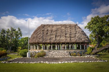 Geleneksel Samoalı Fale Tele
