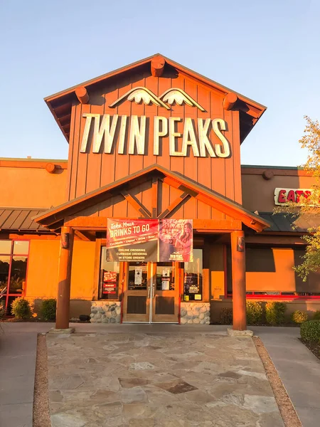 Irving Eua Dec 2020 Entrada Para Cadeia Restaurantes Twin Peaks — Fotografia de Stock