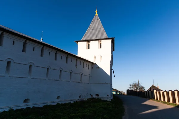 Klášterní zdi a věže — Stock fotografie