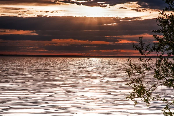 Sunset on the lake — Stock Photo, Image