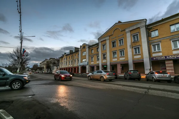 Вечер в маленьком городе — стоковое фото