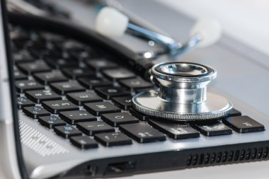 stetoskop dizüstü klavye