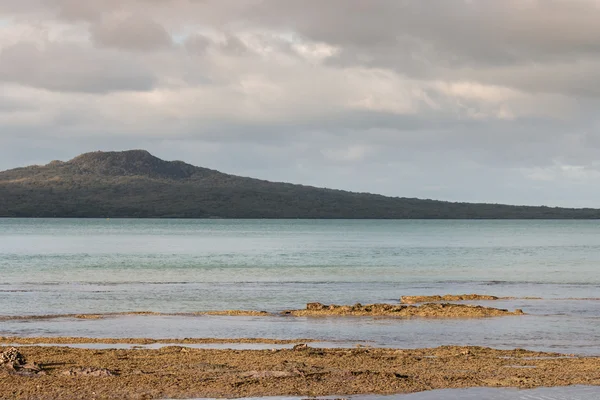 Ostrov Rangitoto při západu slunce — Stock fotografie