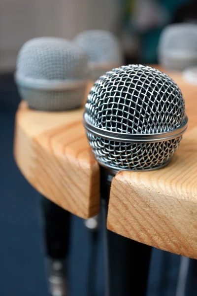 Microfone em um suporte — Fotografia de Stock