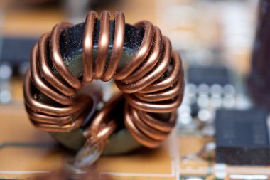 Bir elektronik yazdırılan ferrit halka detay